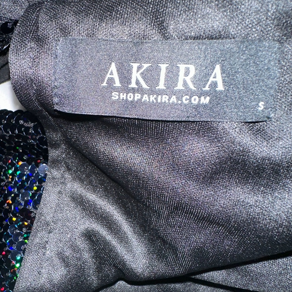 NWOT AKIRA SEQUIN BACK OPEN CROP TOP - Picture 5 of 5